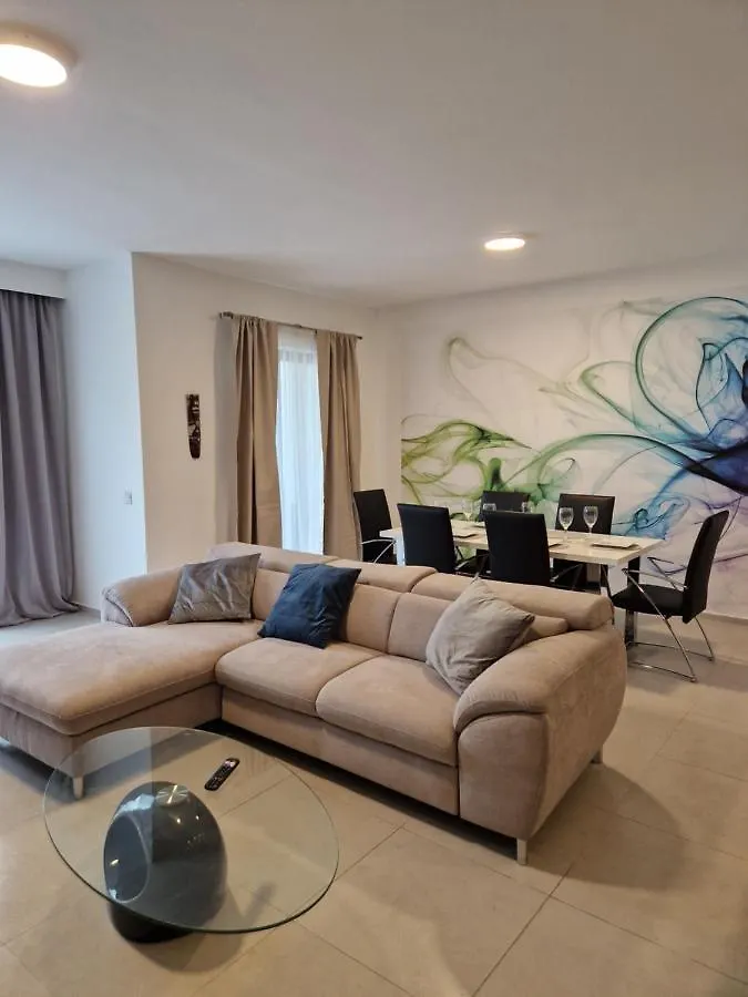 Korzo Suites St. Julian'S 0*, Saint Julian's