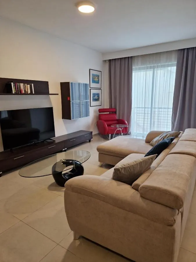 Korzo Suites St. Julian'S Apartment