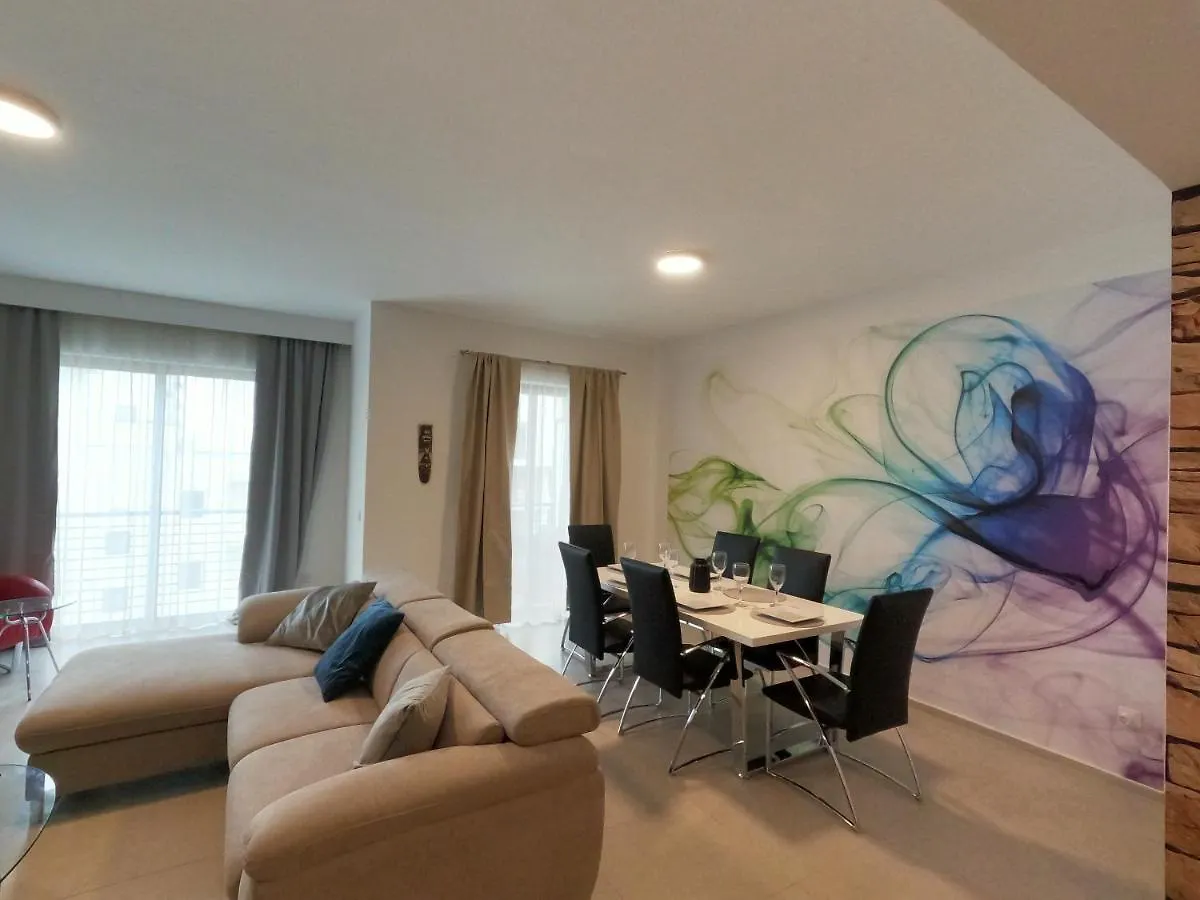 Korzo Suites St. Julian'S Lägenhet