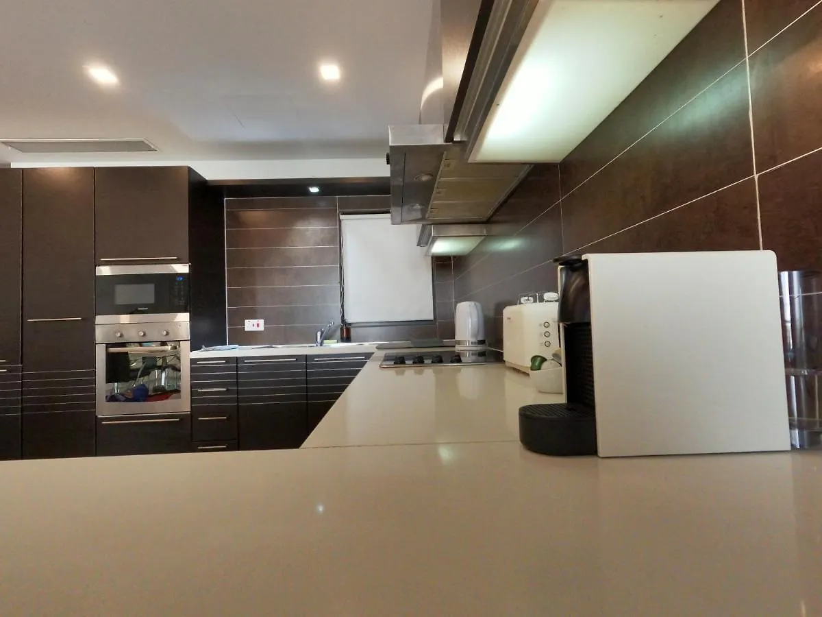 Korzo Suites St. Julian'S Malta