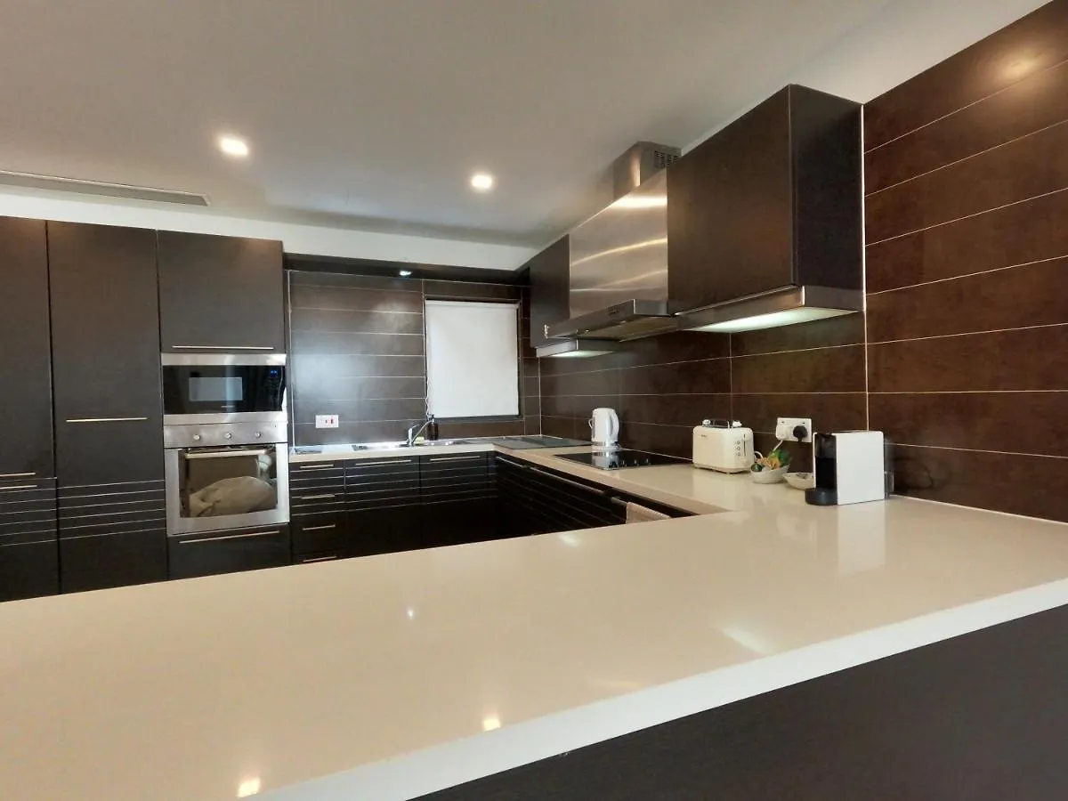Korzo Suites St. Julian'S 0*,